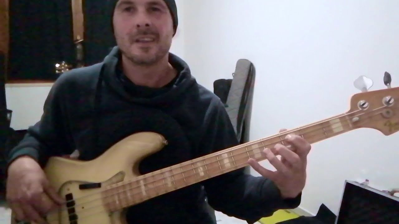 JEM E LE HOLOGRAMS - Sigla - BASS COVER