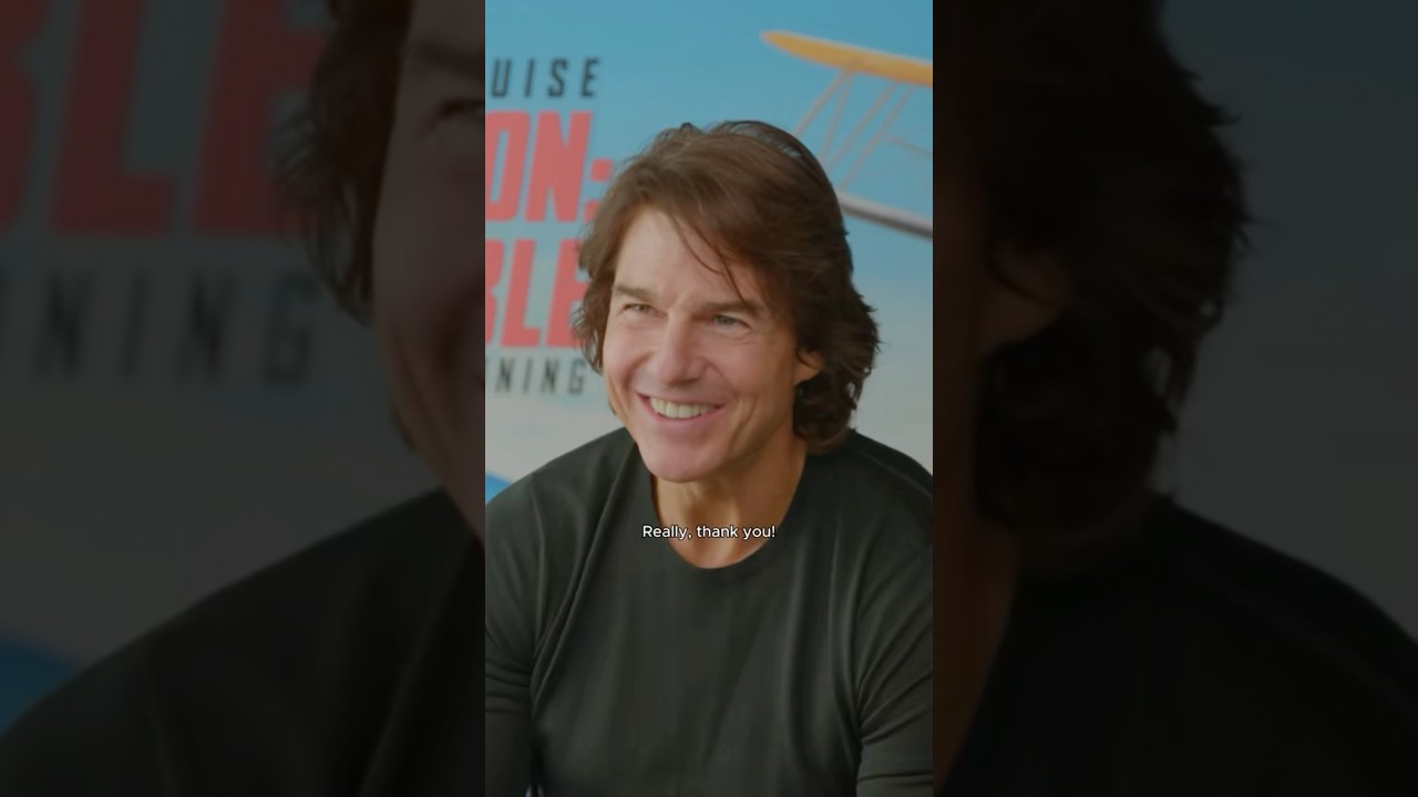 Ich zeige Tom Cruise meine Filmtageb&uuml;cher. Ich schreibe seit 16 Jahren zu jedem Film, den ich seh...