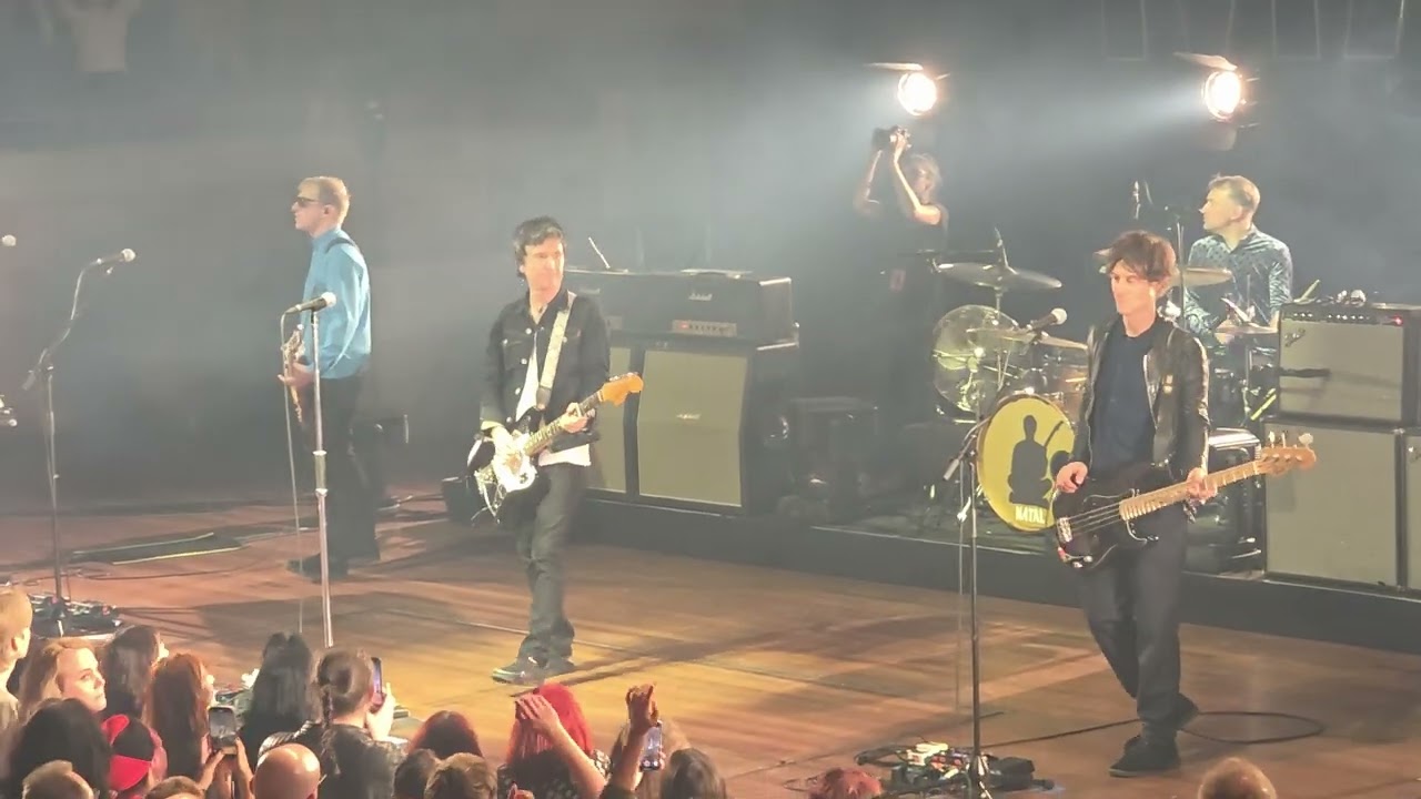 JOHNNY MARR - There Is A Light That Never Goes Out [The Smiths]