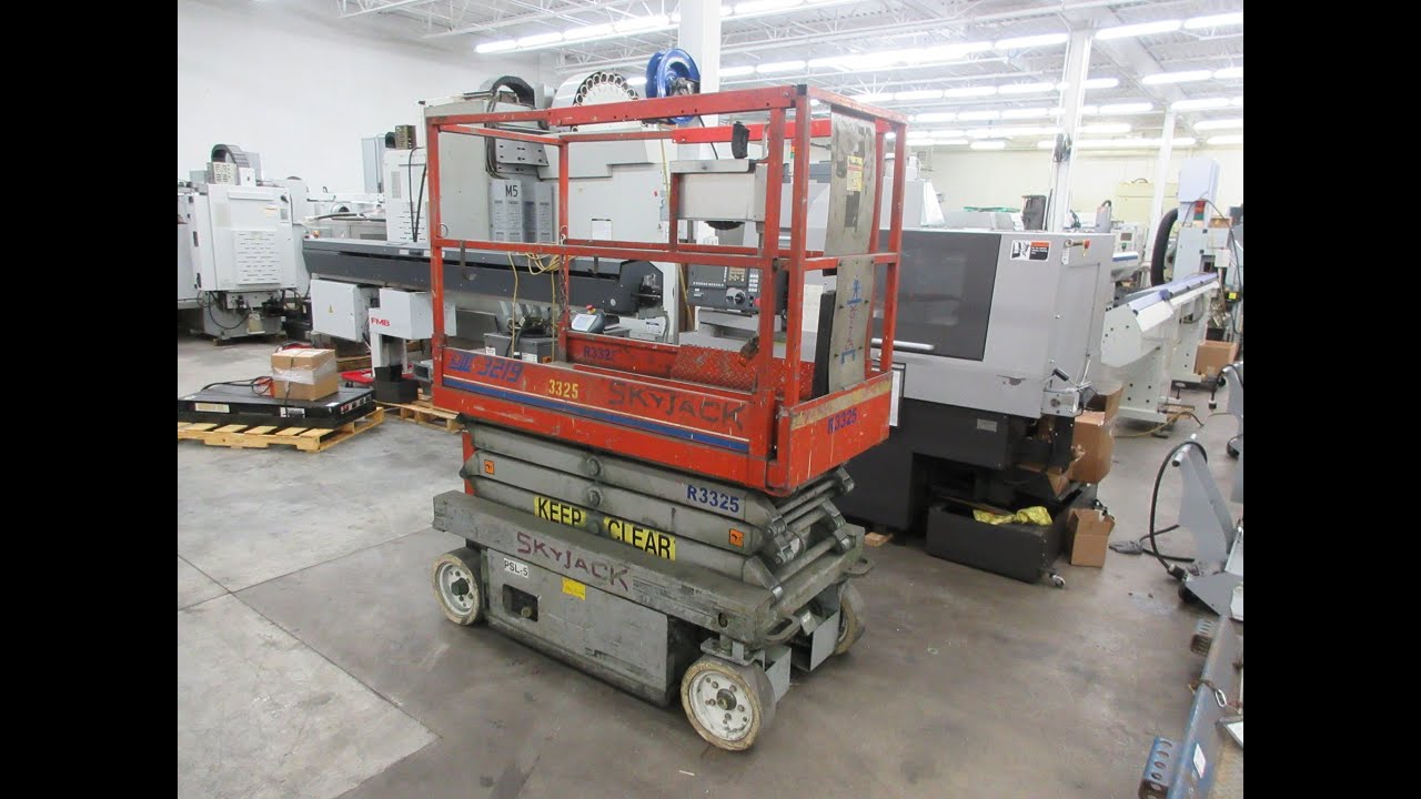 SkyJack SJIII 3219 DC Electric Scissor Lift