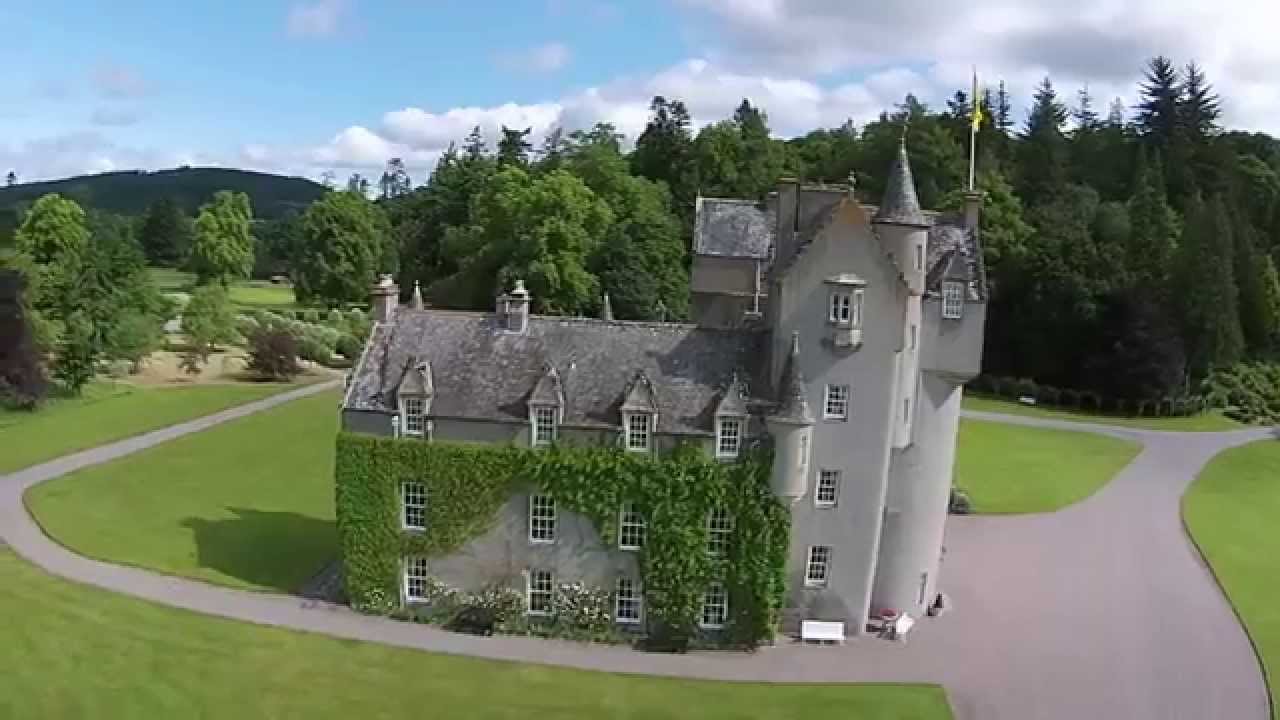 Ballindalloch Castle
