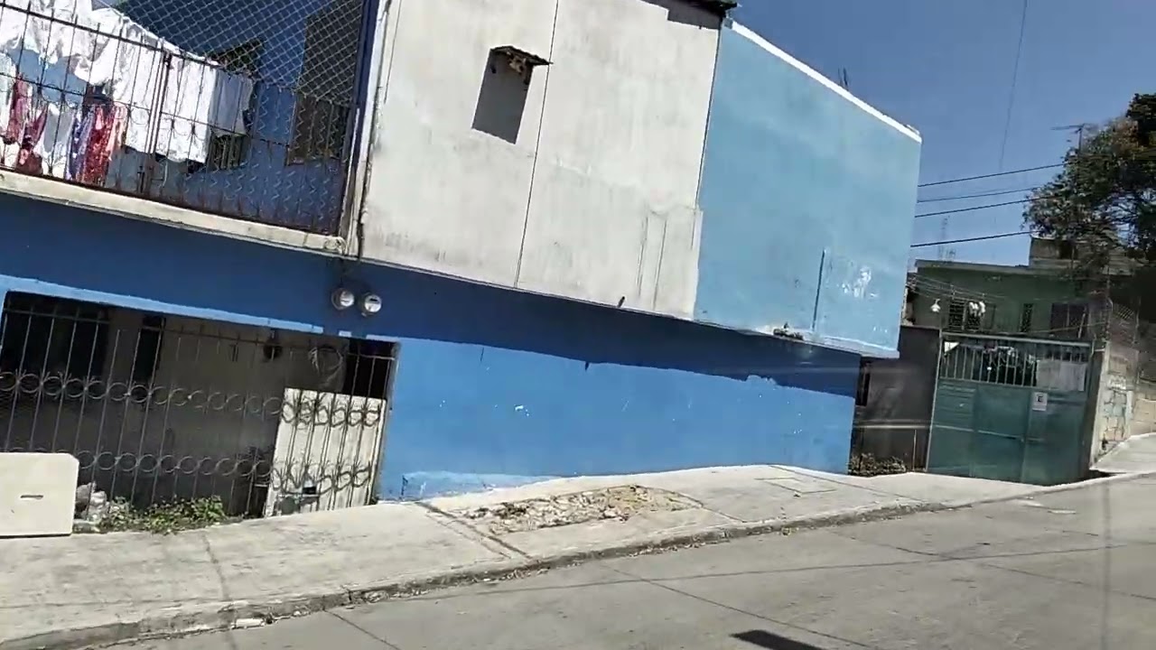Recorriendo las calles de mi tuxtla (paso limon, cerró de Guadalupe).