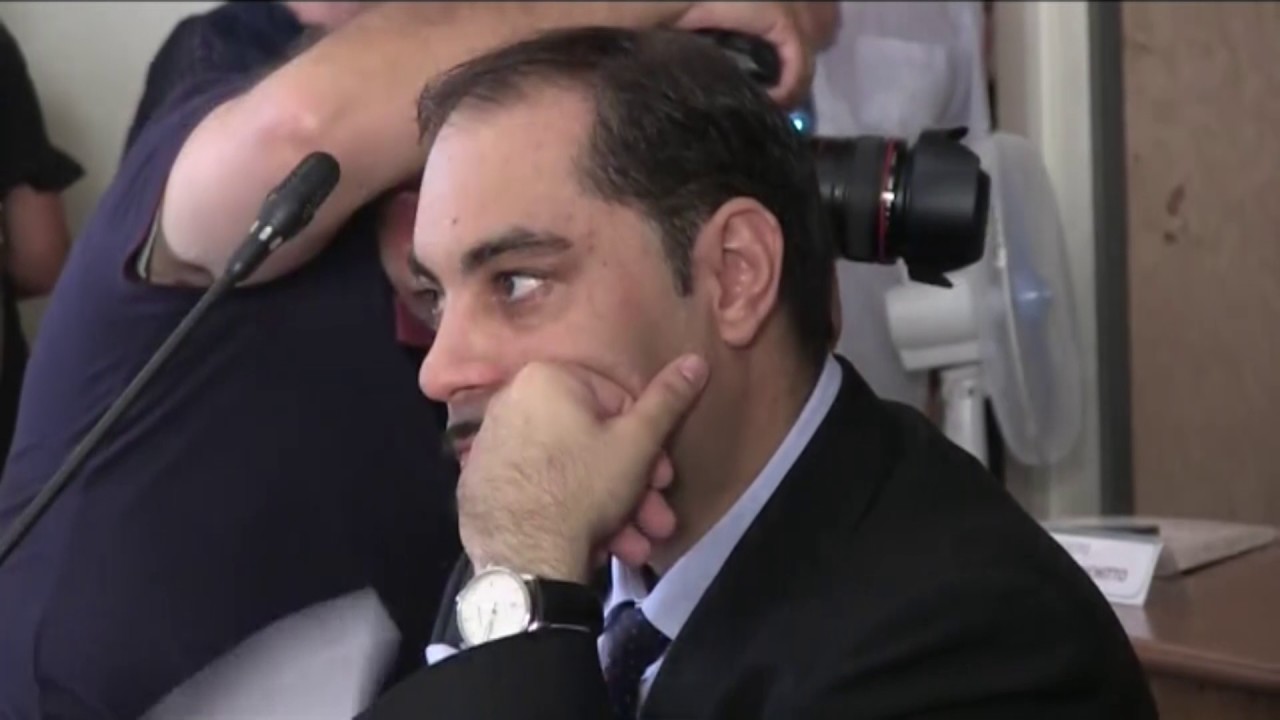 Taranto, primo consiglio comunale, Lonoce presidente: 