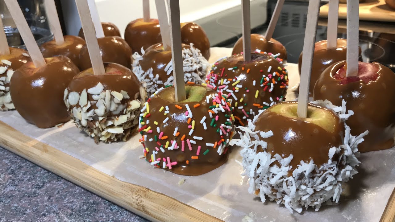 MANZANAS CUBIERTAS CON CARAMELO CASERO Y LECHE CONDENSADA