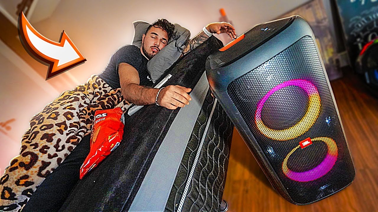 ACORDEI MEUS AMIGOS COM A JBL *som forte*
