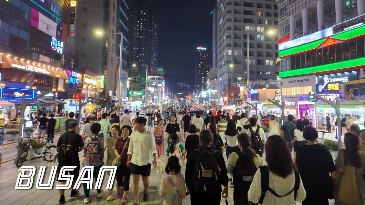 Haeundae Beach Night Walk | Busan is a great city for walking | KOREA | 4K | 부산 해운대 해수욕장 야간 산책