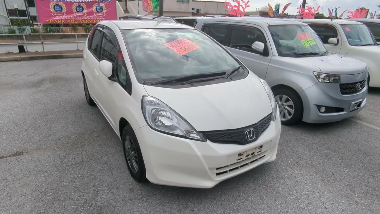 Автосалон подержанных автомобилей Джонни на Окинаве - Honda Fit 2011 года выпуска (19966)