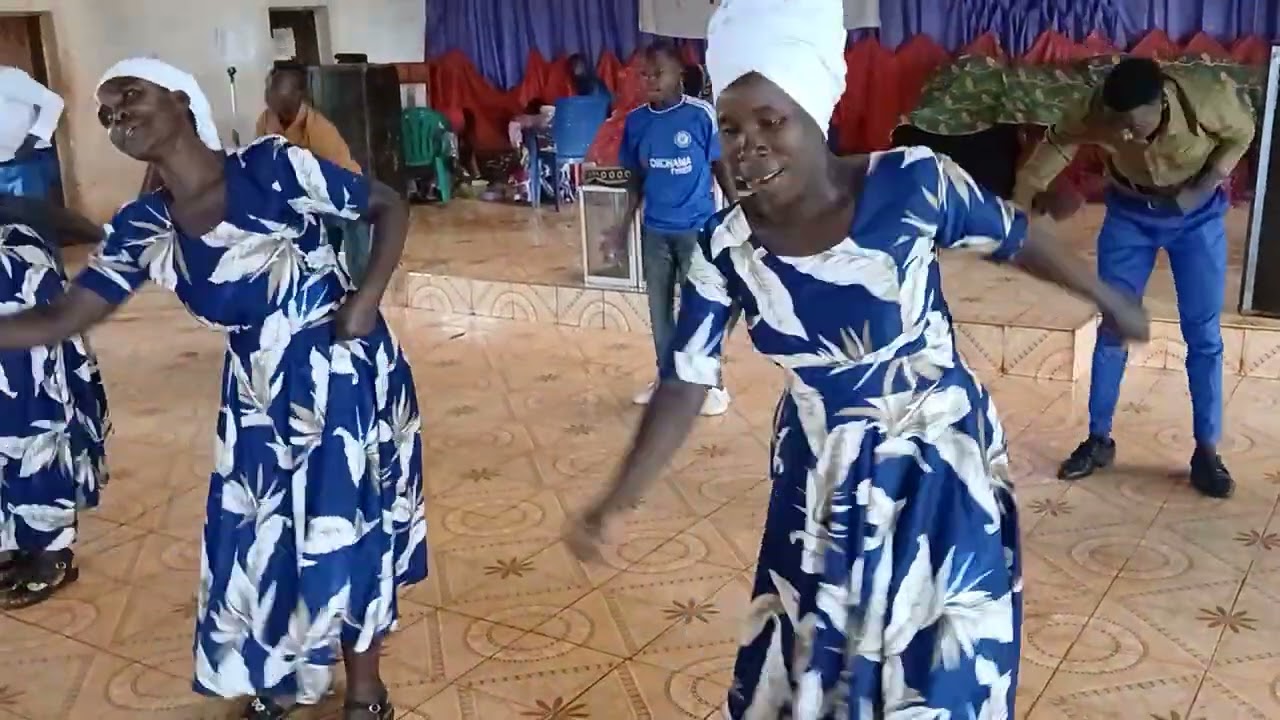 glory choir fpct katundu buhigwe kigoma.kwenye.ibada ya leo ya mwaka mpya