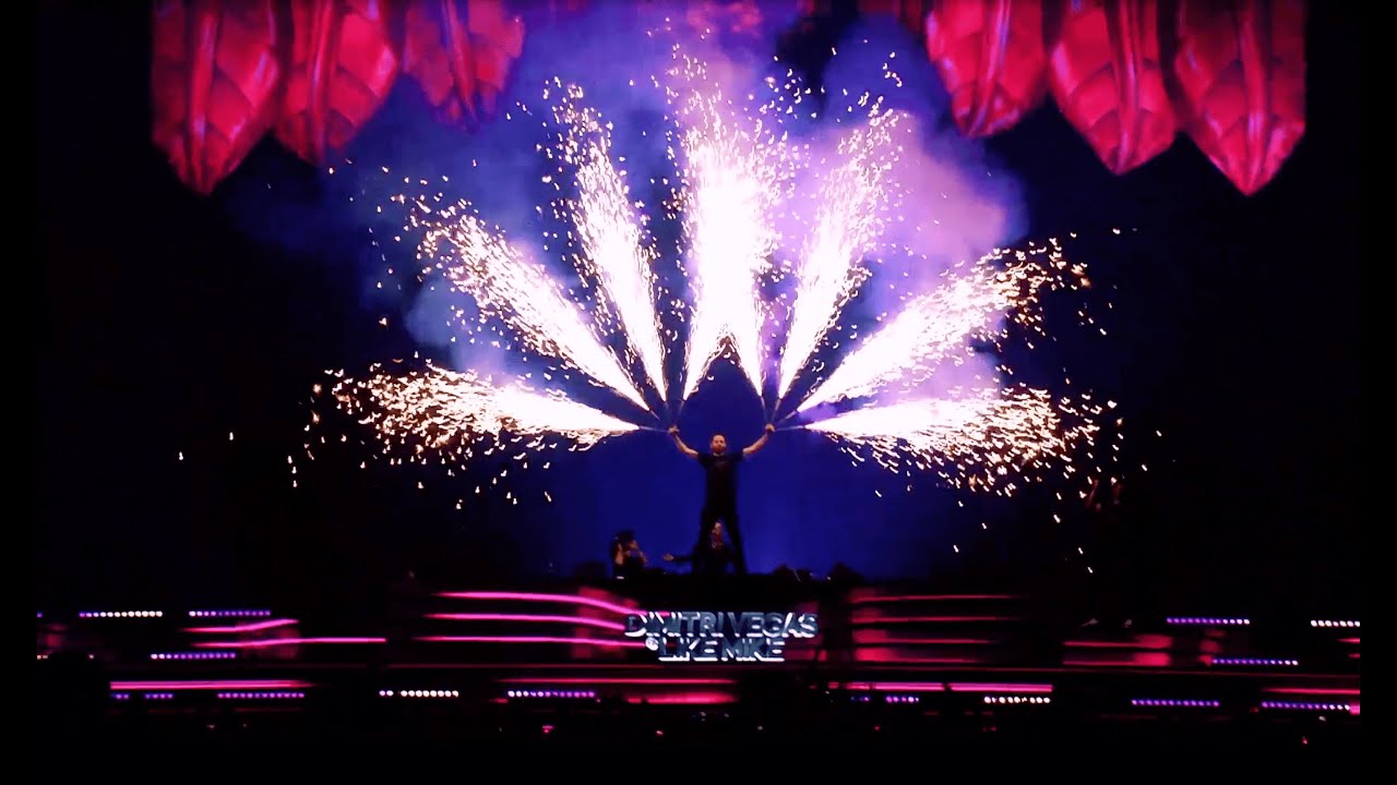 Tomorrowland presents Dimitri Vegas & Like Mike - Garden of Madness Megamix