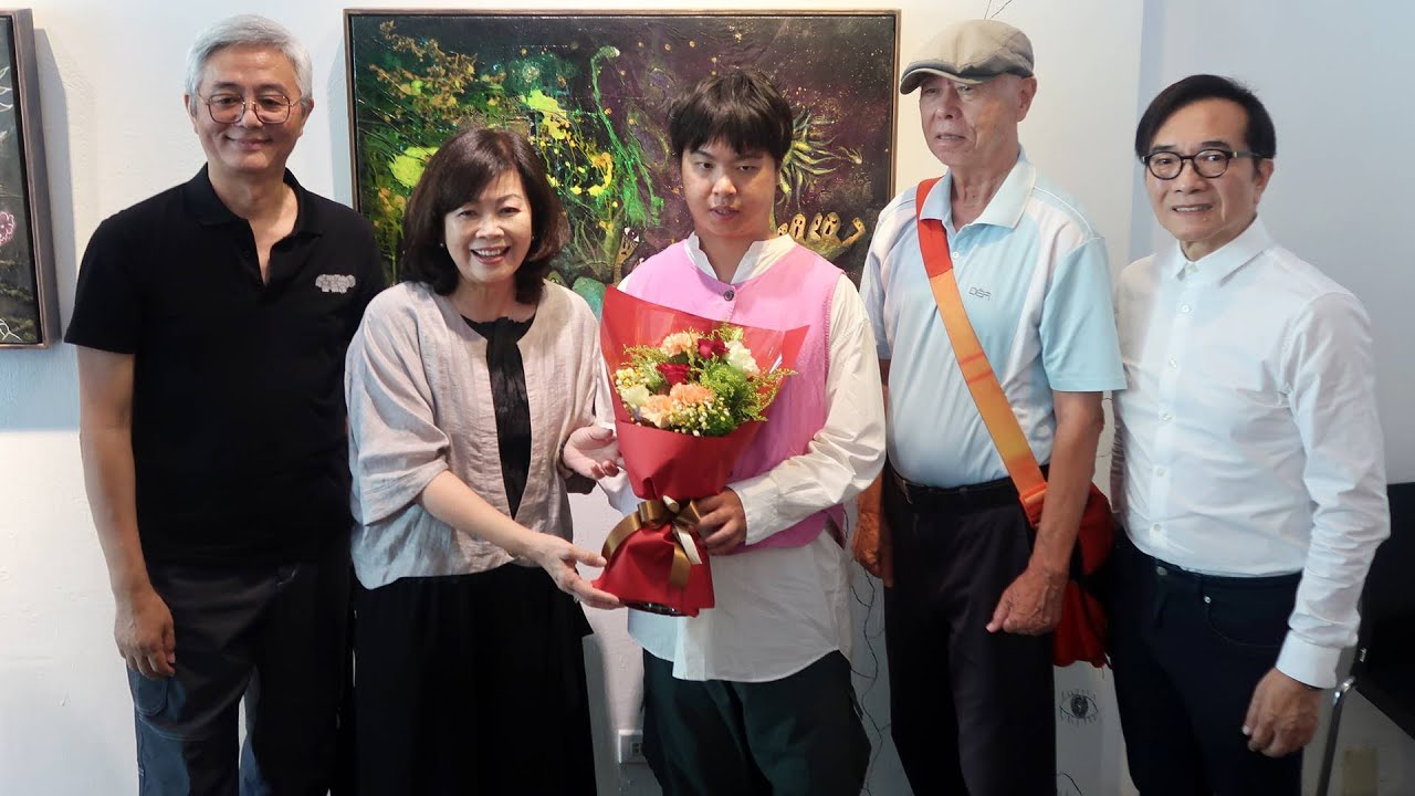 光之藝廊藝術家韓沛軒個展　資深演員韓湘琴現身支持