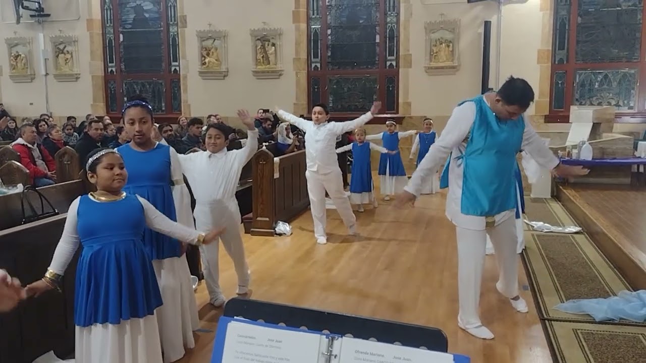 Danza en honor a la Inmaculada Concepción de parroquia Saint Anthony Indianapolis Estados Unidos