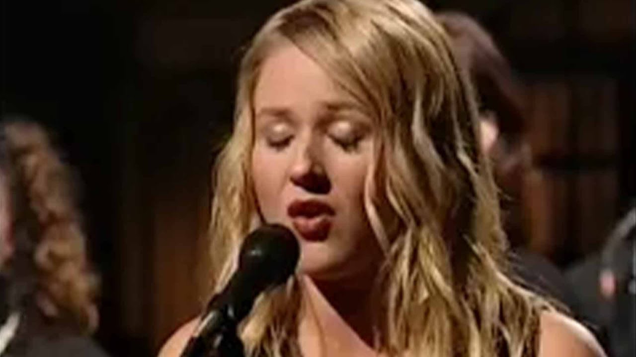 Jewel - Oh Holy Night (1999 Live Performance)