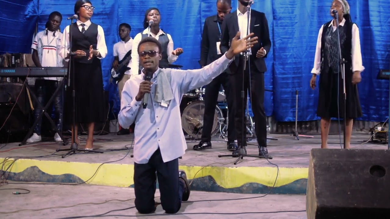 Groupe ADOC_music en instant_ADOCMS CHRIST MAÎTRE SUPRÊME 