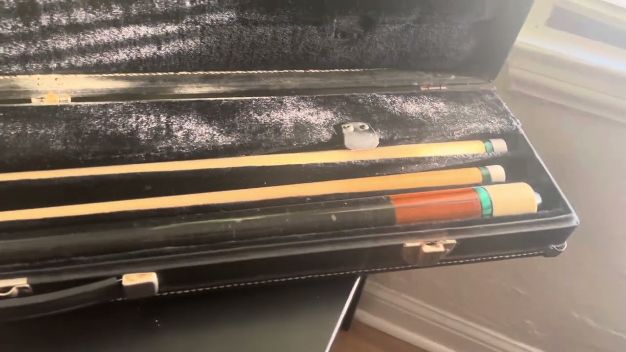 Is this a Meucci or Huebler?? Rare pool cue with two shafts, same design but different threads
