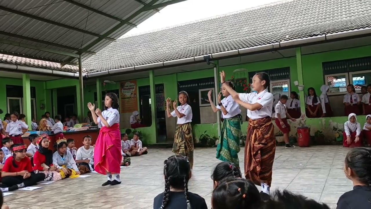 Tari Manuk Dadali Jawa Barat