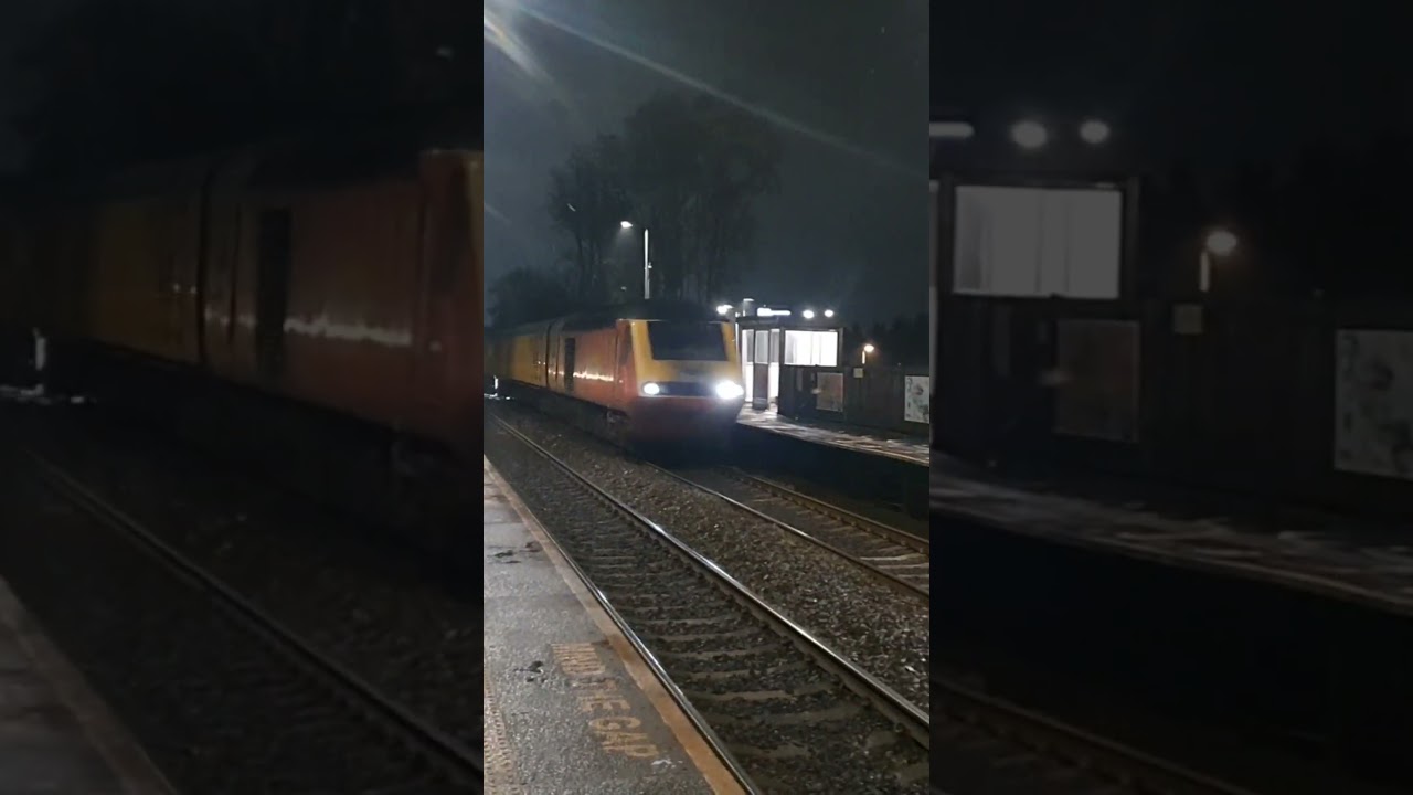 43257 & 43274 at Mills Hill on the 