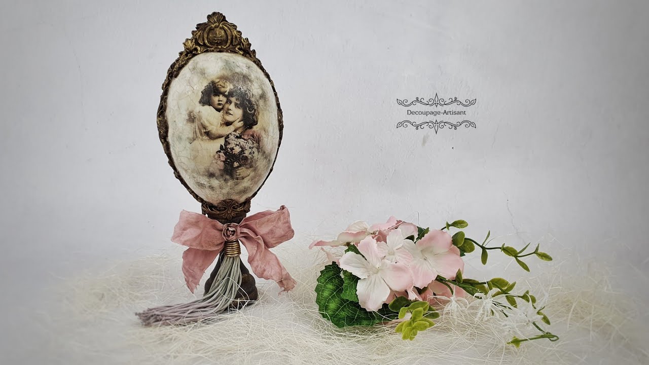 Decoupage # easter egg with retro style portrait #ITDCollection  #pentart # DIY tutorial...