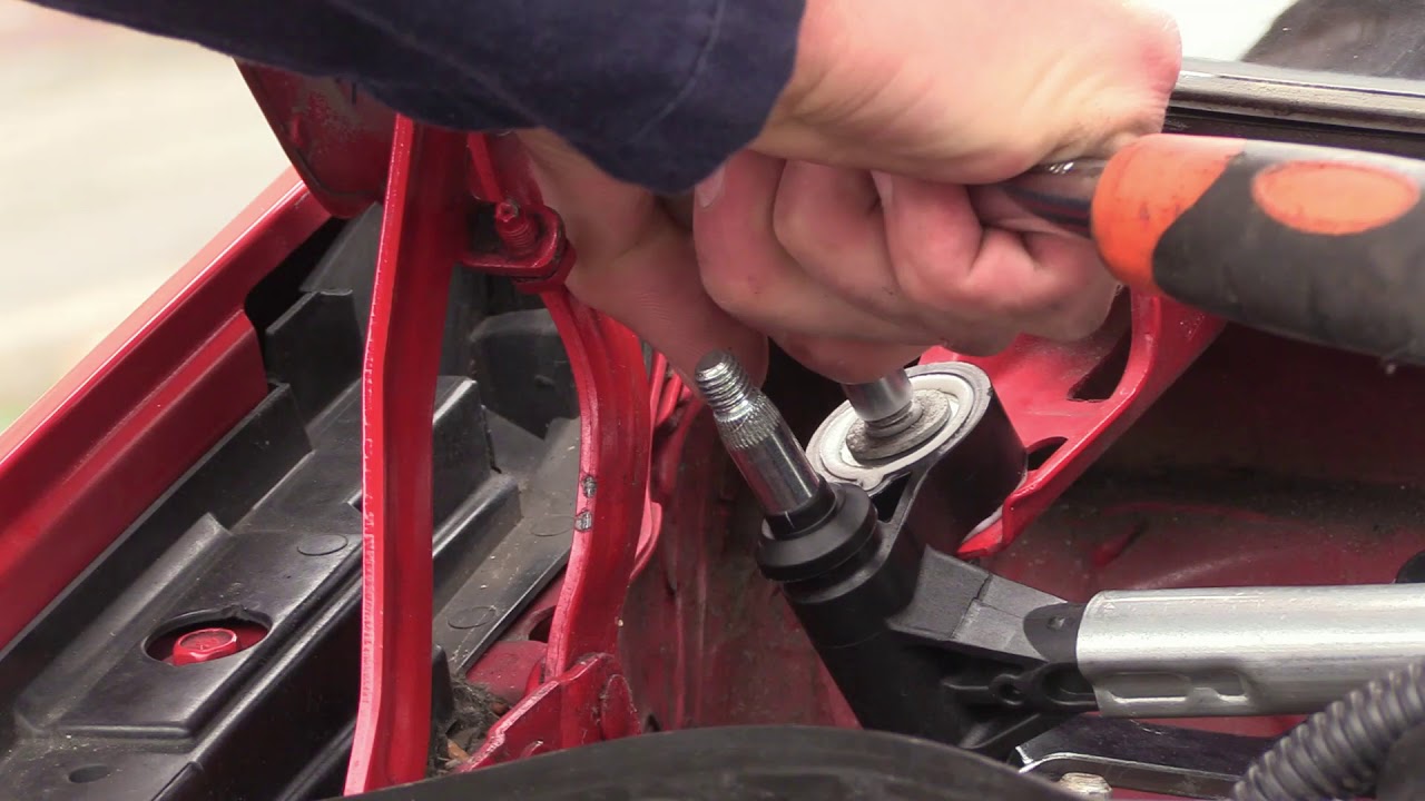 Corsa D wiper linkage change + paint touch up!