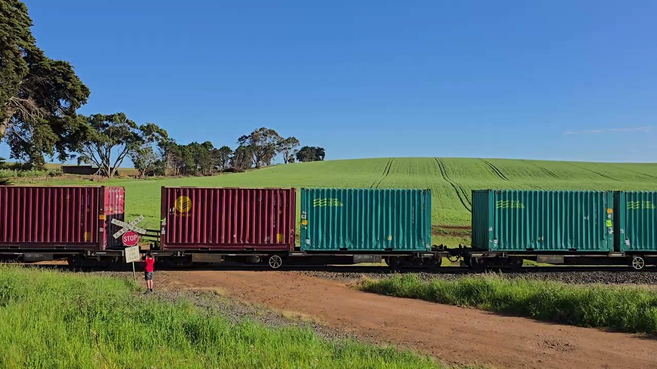 Tasrail North Bound Intermodal Train #136 Don Hill 2025