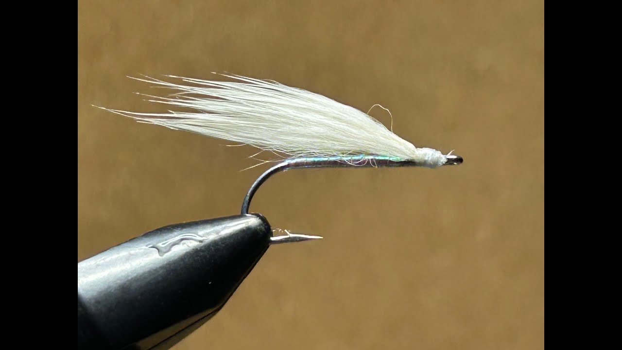 Tatsuo Chuman's ”The White No.10” #flytying #フライタイイング #ストリーマー #streamer