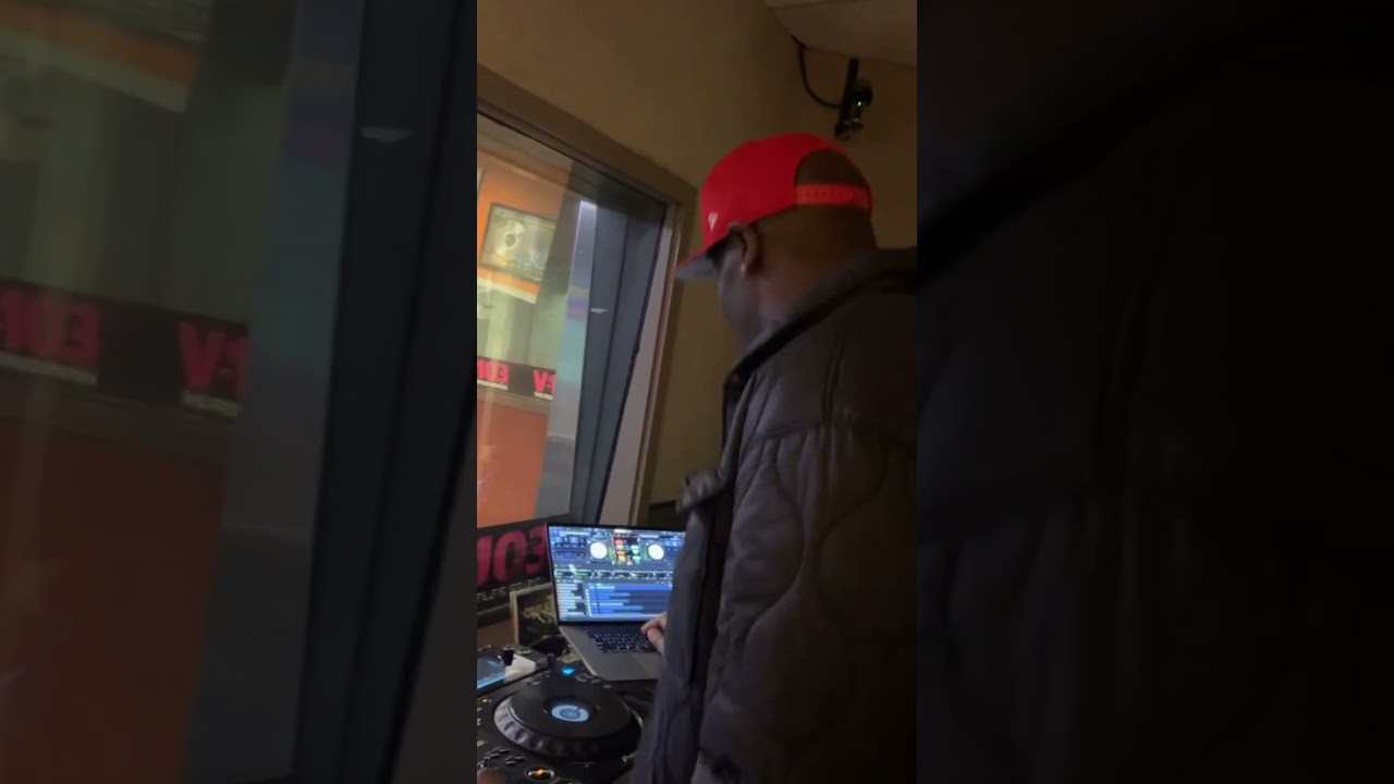 DJ Swamp Izzo V103 Мировая премьера Playboi Carti &laquo;BackDoor&raquo; #Swampizzo #playboicarti #Alpinefilmz