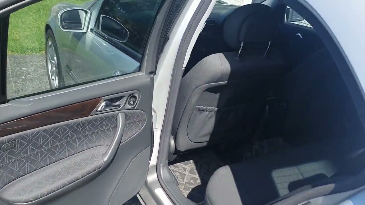 2004 Mercedes w203 c320 facelift sedan