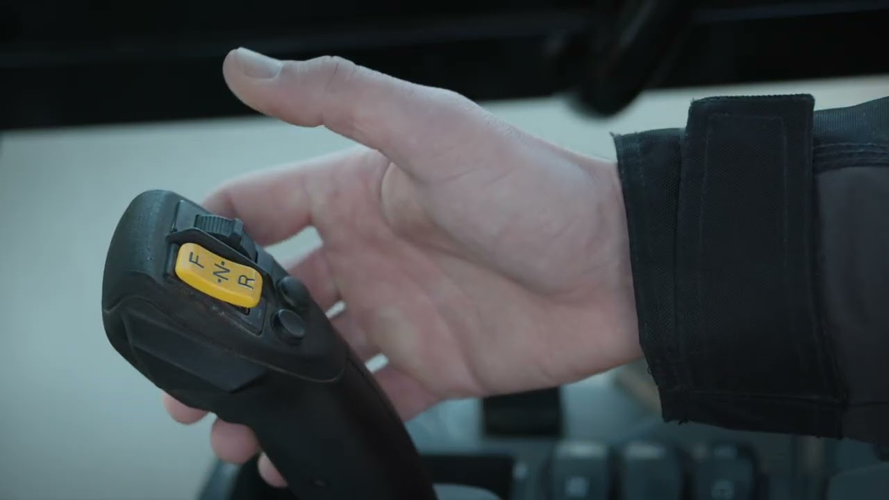 Operator tip: Powertrain mode on Cat 906 and 908 compact wheel loader