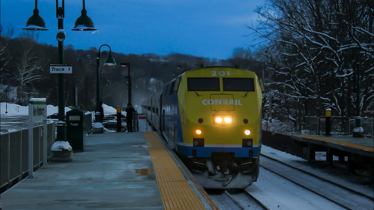 Metro North and Amtrak PM Action at New Hamburg (MLK Day)