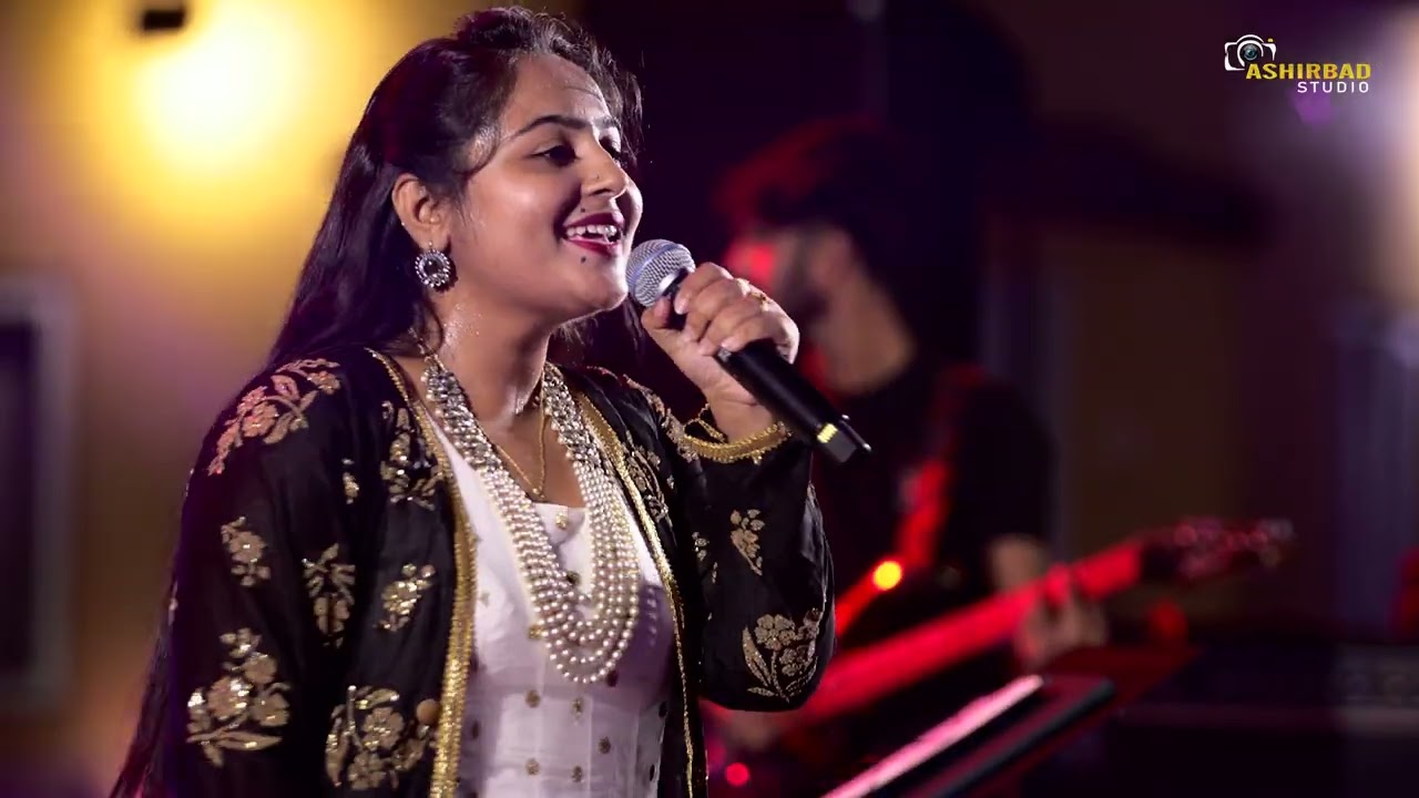 Ye Ladka Hay Allah Kaisa Hai Diwana | Live singing by Deboshmita Row