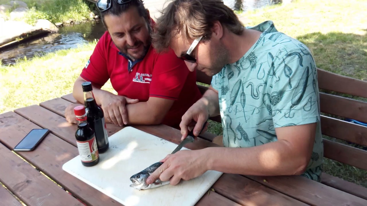 Olin Gutowski pokazuje jak oprawiać pstrąga