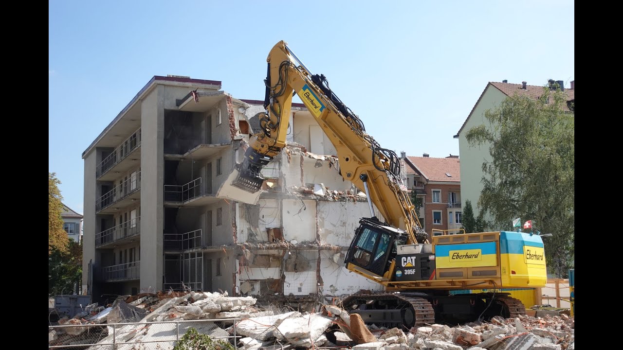 CAT 395F beim Abbruch - Eberhard