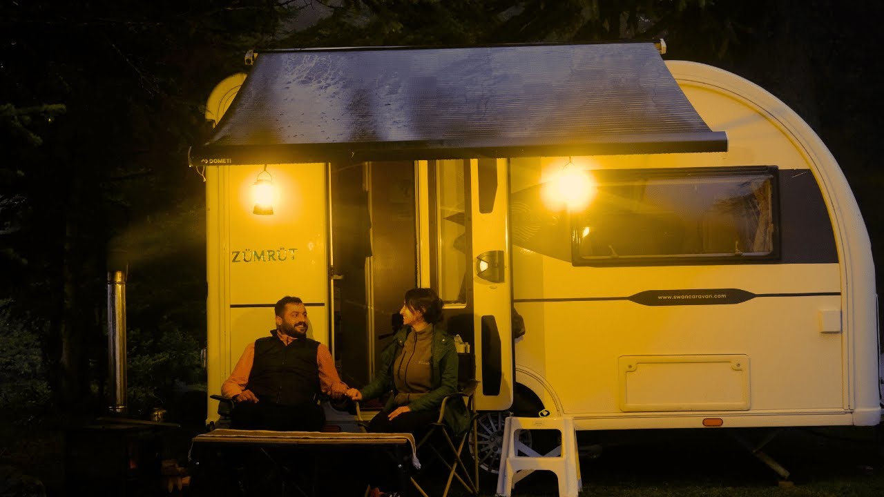 GÖL KENARINDA KARAVAN KAMPI | YOĞUN SİS VE YAĞMUR