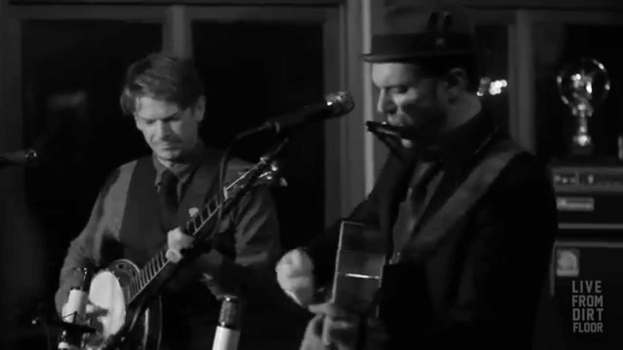 Live From Dirt Floor: Mark Erelli - 
