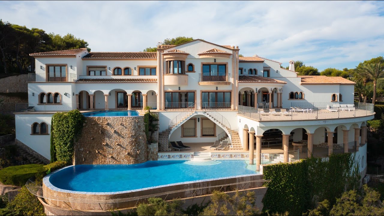 TOURING 7.850.000€ | THE MOST IMPRESSIVE SEAFRONT LUXURY HOUSE IN JAVEA