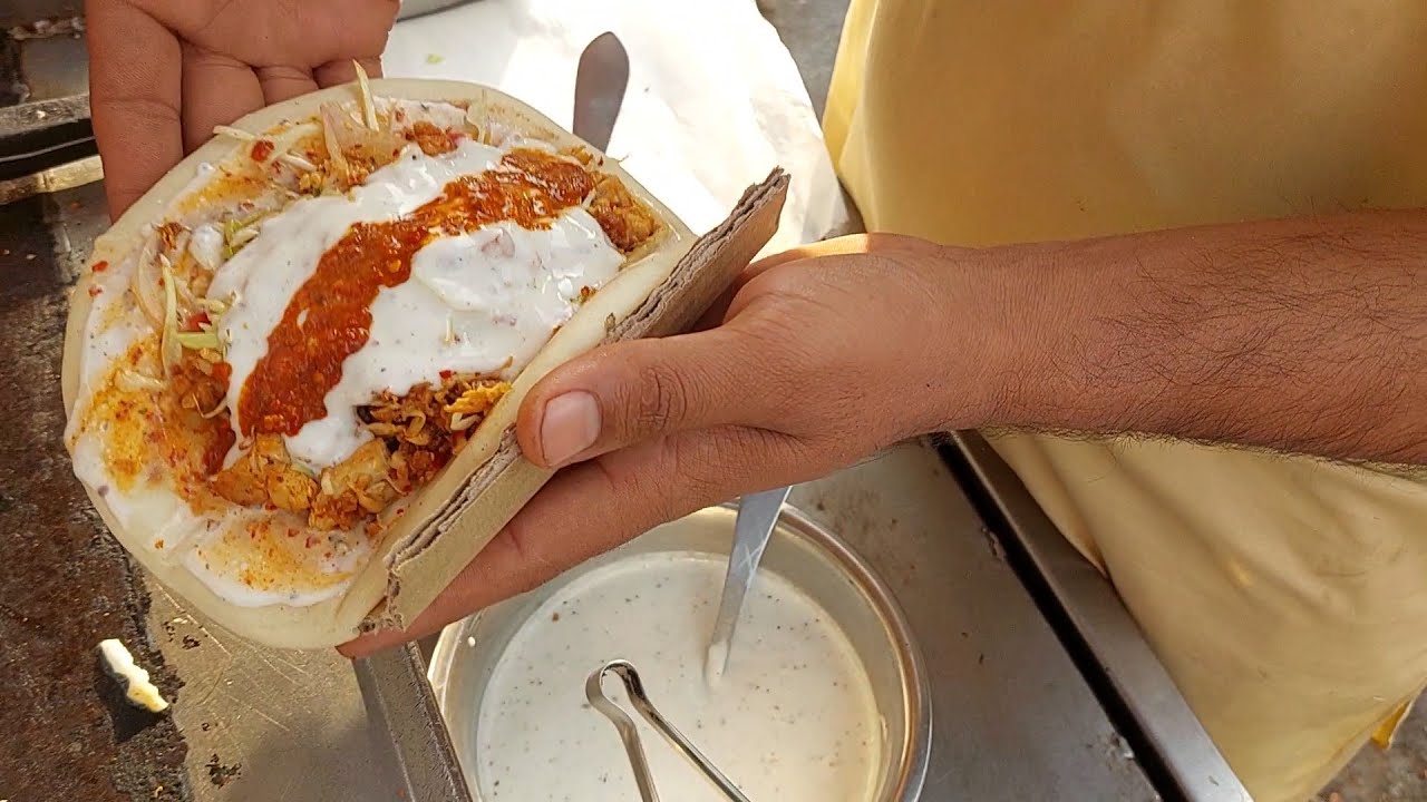 Chicken Cheese Shawarma - Chicken Shawarma Making - Pakistani Street Food