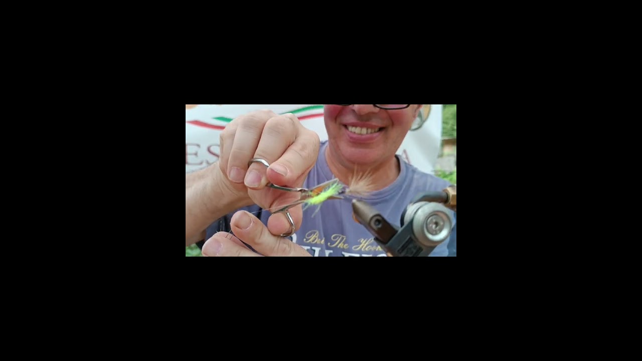 RELAXING VIDEO of fishing fly construction
