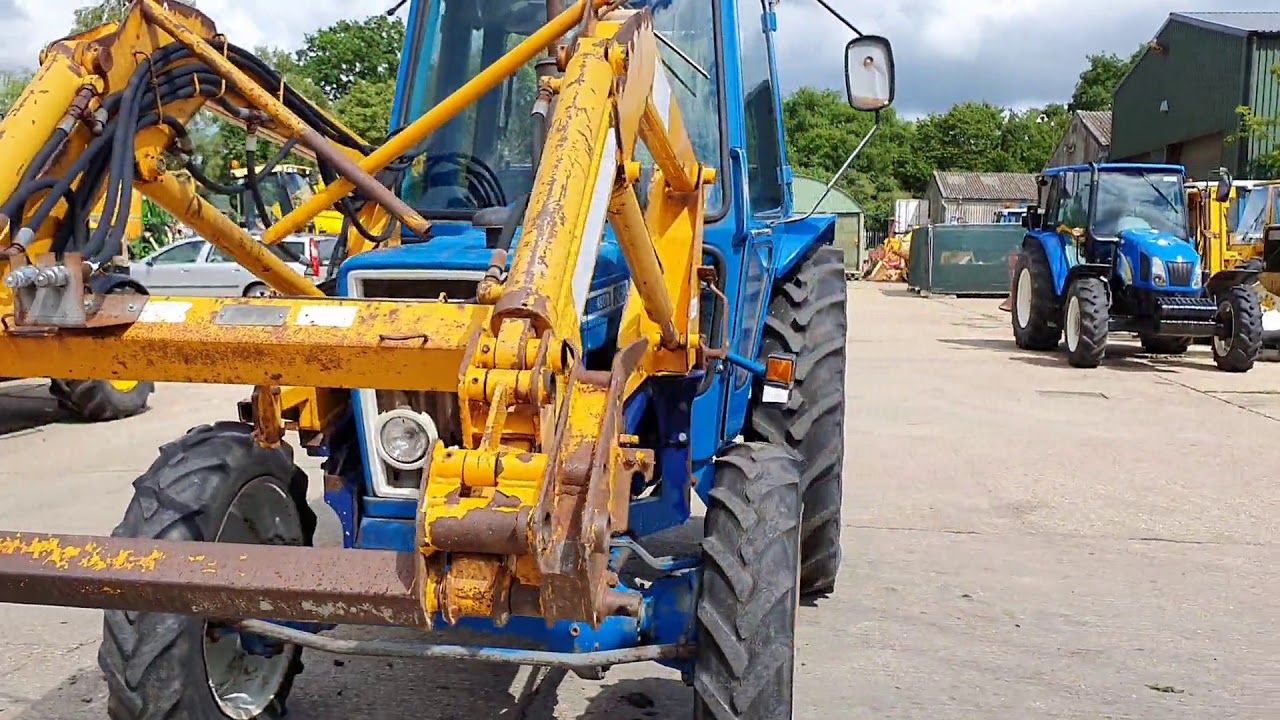 1981 Ford 4600 4WD Tractor with Bomford Power tip loader