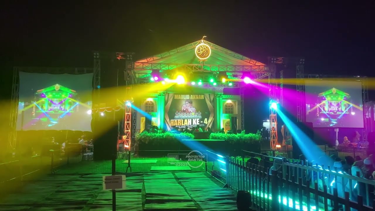 Setup Screen Fastfold 3x4 Meter & Proyektor 5000 ANSI Lumens