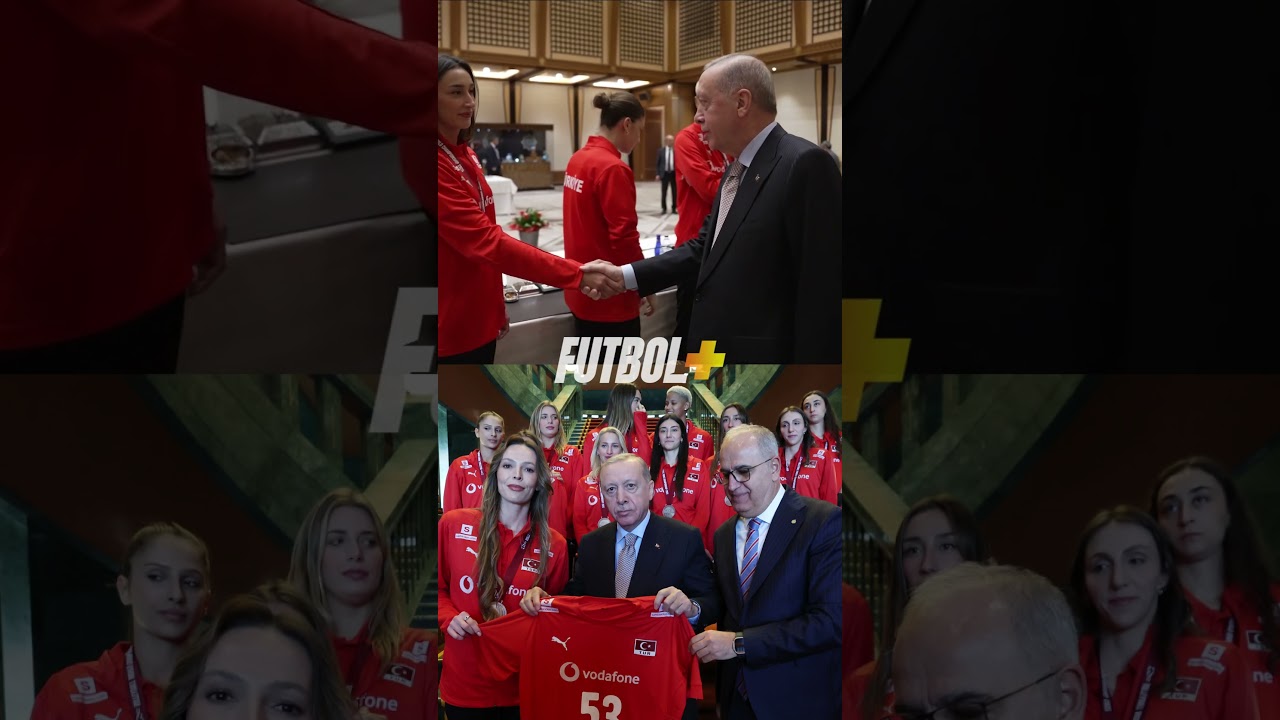 Başkan Recep Tayyip Erdoğan, A Milli Kadın Voleybol Takımı'nı kabul etti.