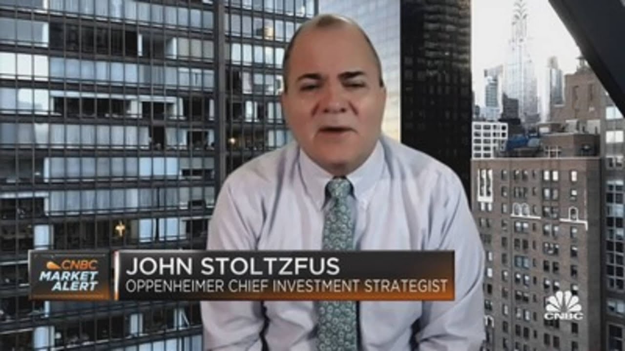Oppenheimer's John Stoltzfus on why he's keeping his 4,900 price target for the S&P 500