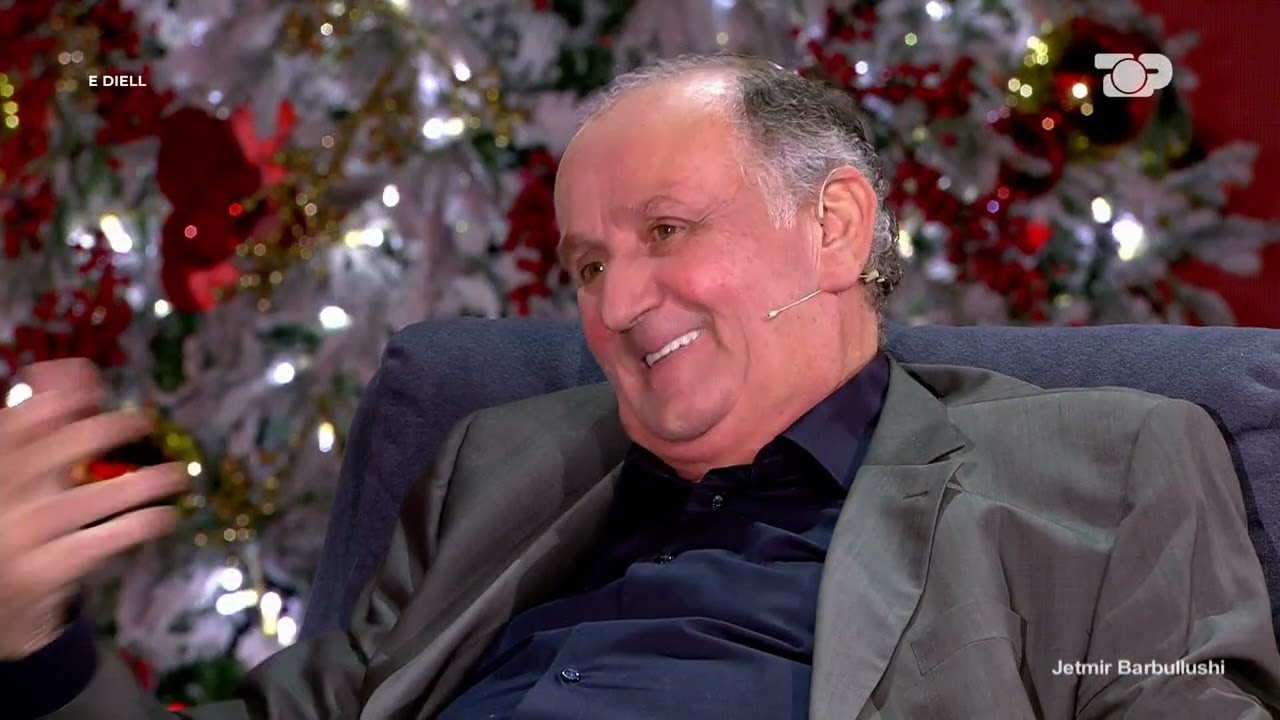 Nga takimi me Ramiz Alinë te grupi me Fatma Zyberin; të pathenat e Jetmir Barbullushit - Galeri