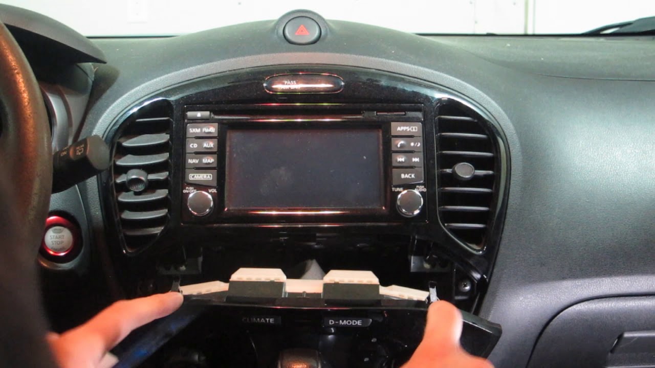 HOW TO | 2014 Nissan Juke Nismo Radio Removal | (7K Automotive)