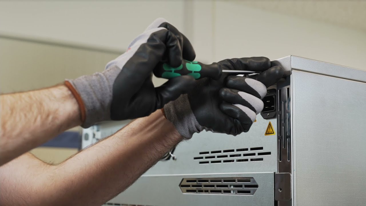 Memmert Service Video | Replacing the PT-100 temperature sensor