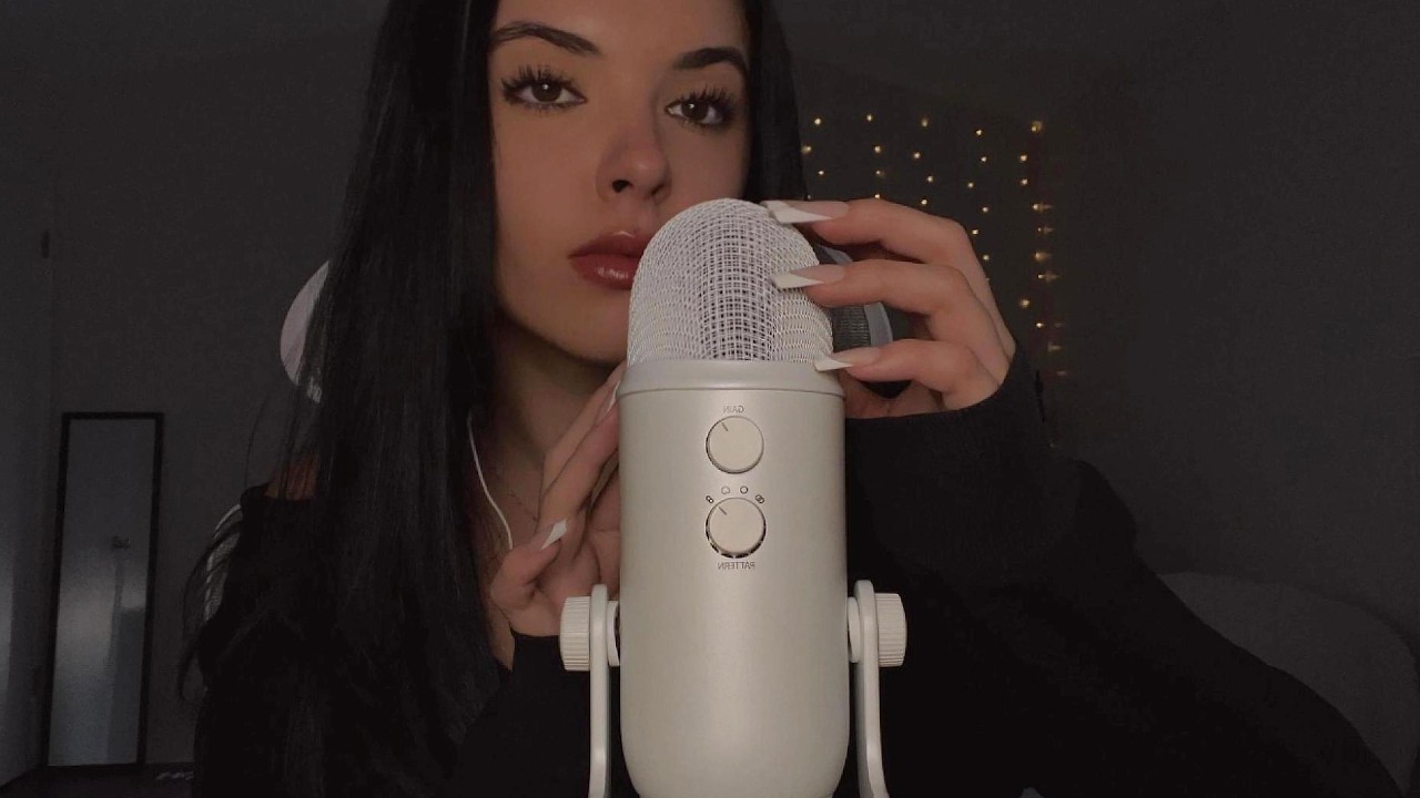 ASMR mic scratching, tapping, & whispering