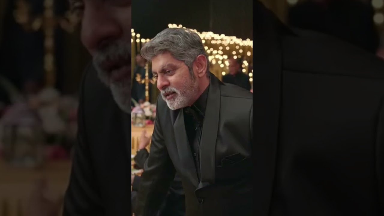 dushman par toh bahut nazar rakh li ab dost ki bari