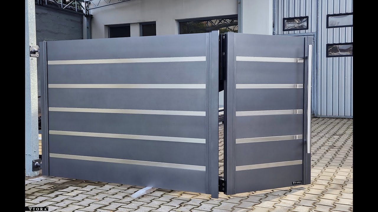 Aluminium Einflügeliges Tor ARGO mit integrierter Schlupftür I Premium Privatsphäre I Farbe DB 703