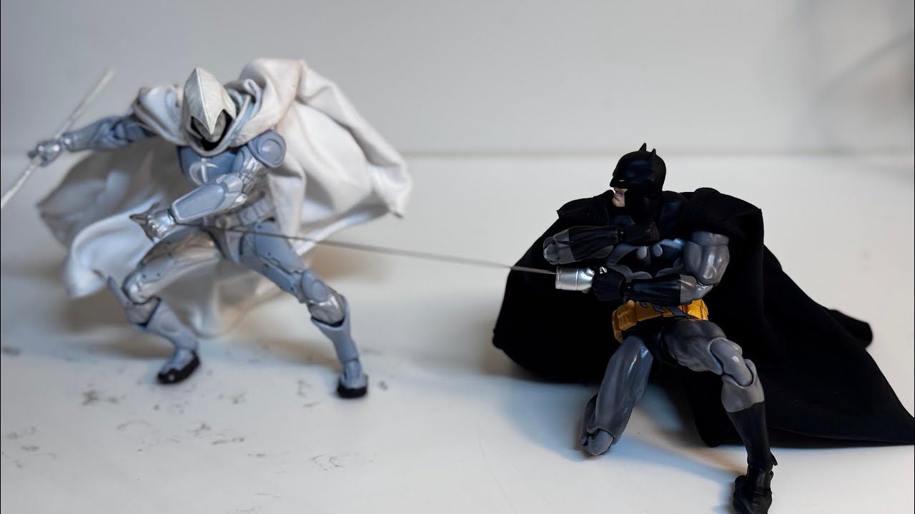 Batman VS Moon Knight 