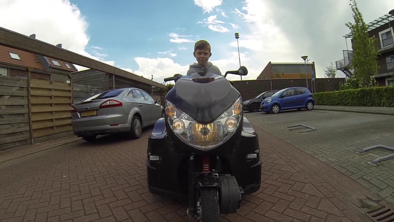 Hoe werkt de Pendel rolstoel scooter van Huka
