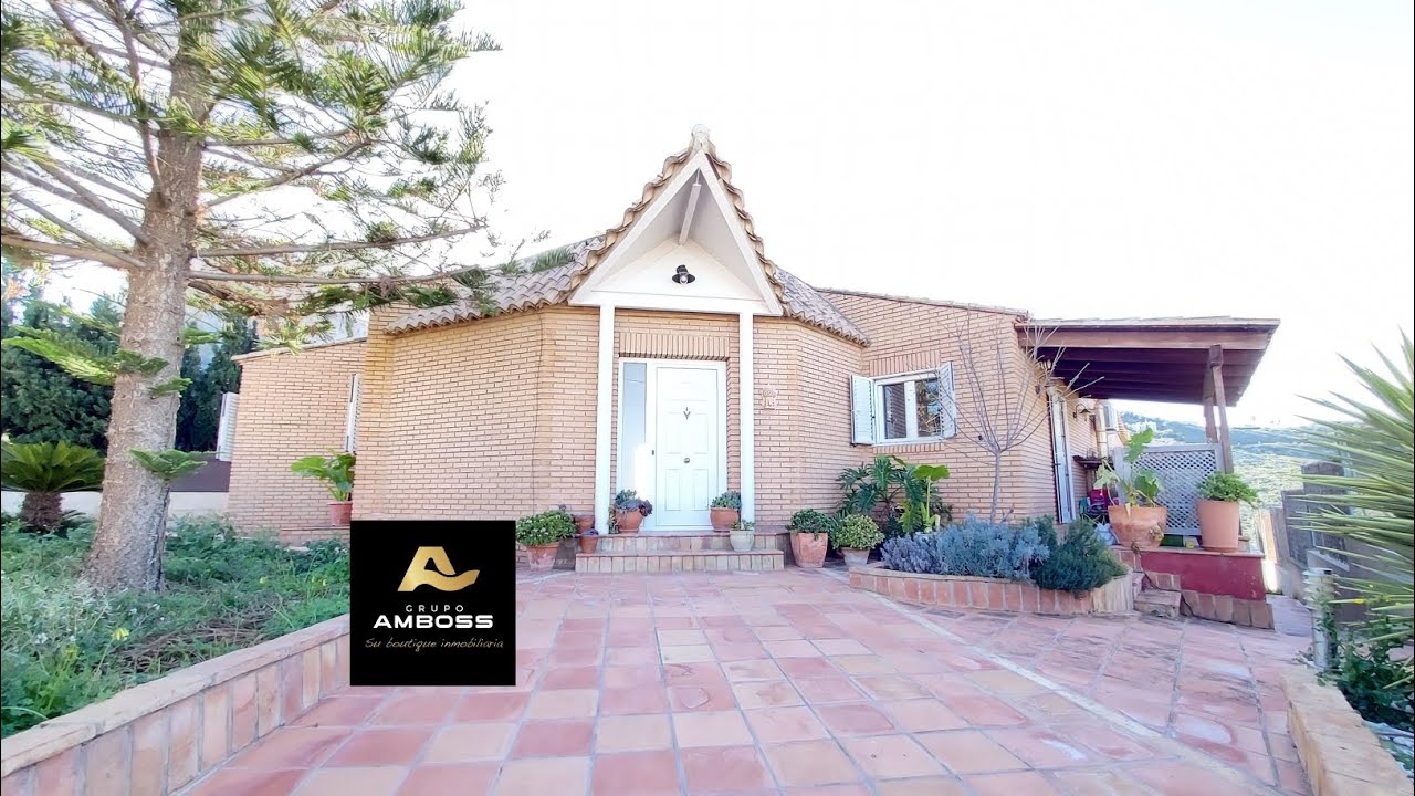 Chalet en Cumbres de Calicanto