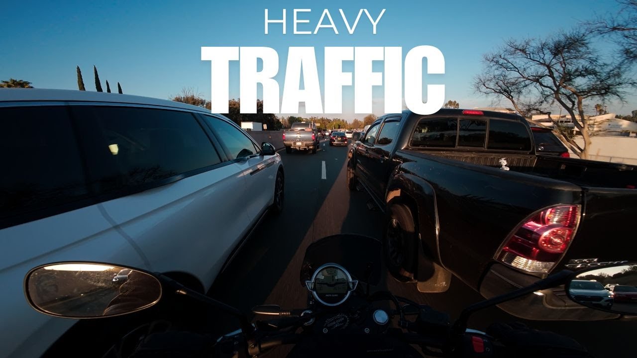 Heavy Traffic - MotoGuzzi V7 POV